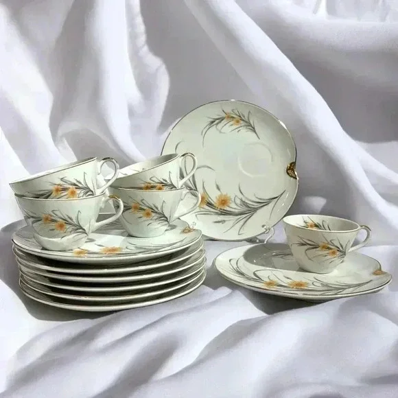 Vintage 1950s Napco China Hand Painted Wheat Flower Snack Plate and Tea Mug Set - Picture 2 of 7